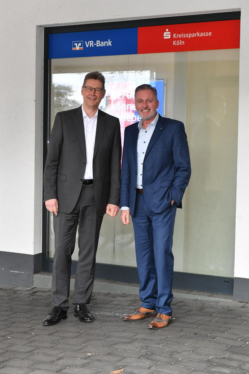 v. l.: Ralf Klösges, Regionalvorstand Rhein-Sieg der Kreissparkasse Köln und Holger Hürten, Vorstandsvorsitzender der VR-Bank Bonn Rhein-Sieg eG