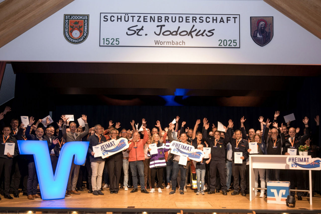 Gewinner der Aktion Heimathelden auf der Bühne