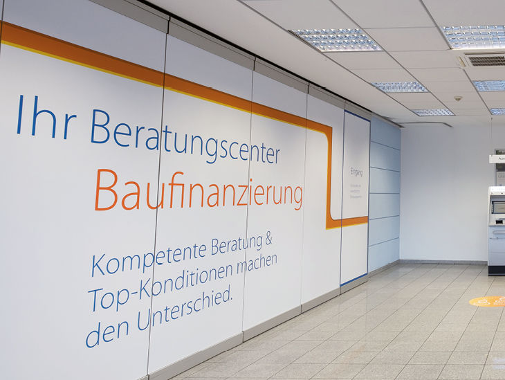 Beratungscenter Wolfsburg Türbeklebung