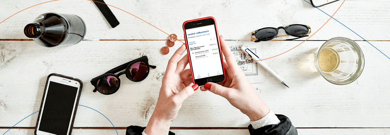 Mobiles Bezahlen Smartphone am Tisch