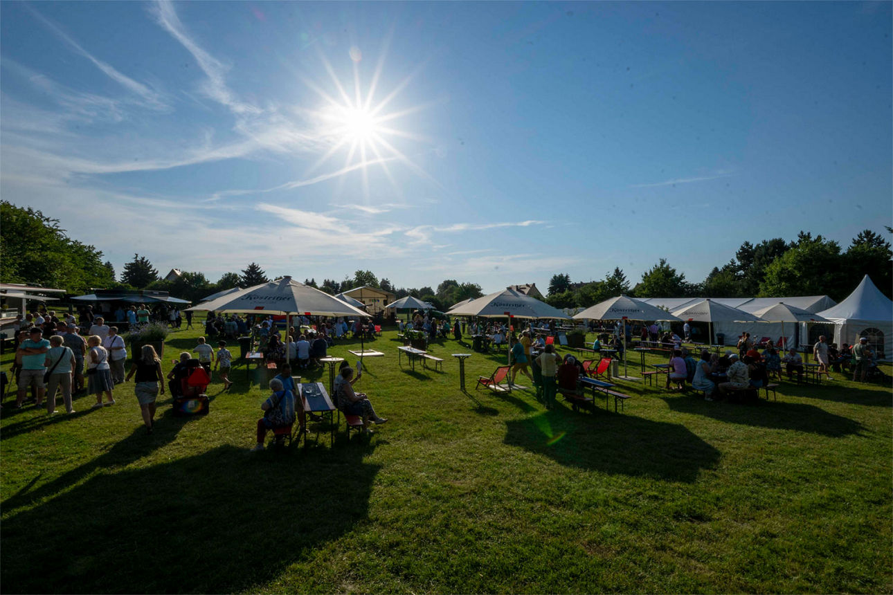 Festwiese in der Abendsonne - es war ein schönes Fest