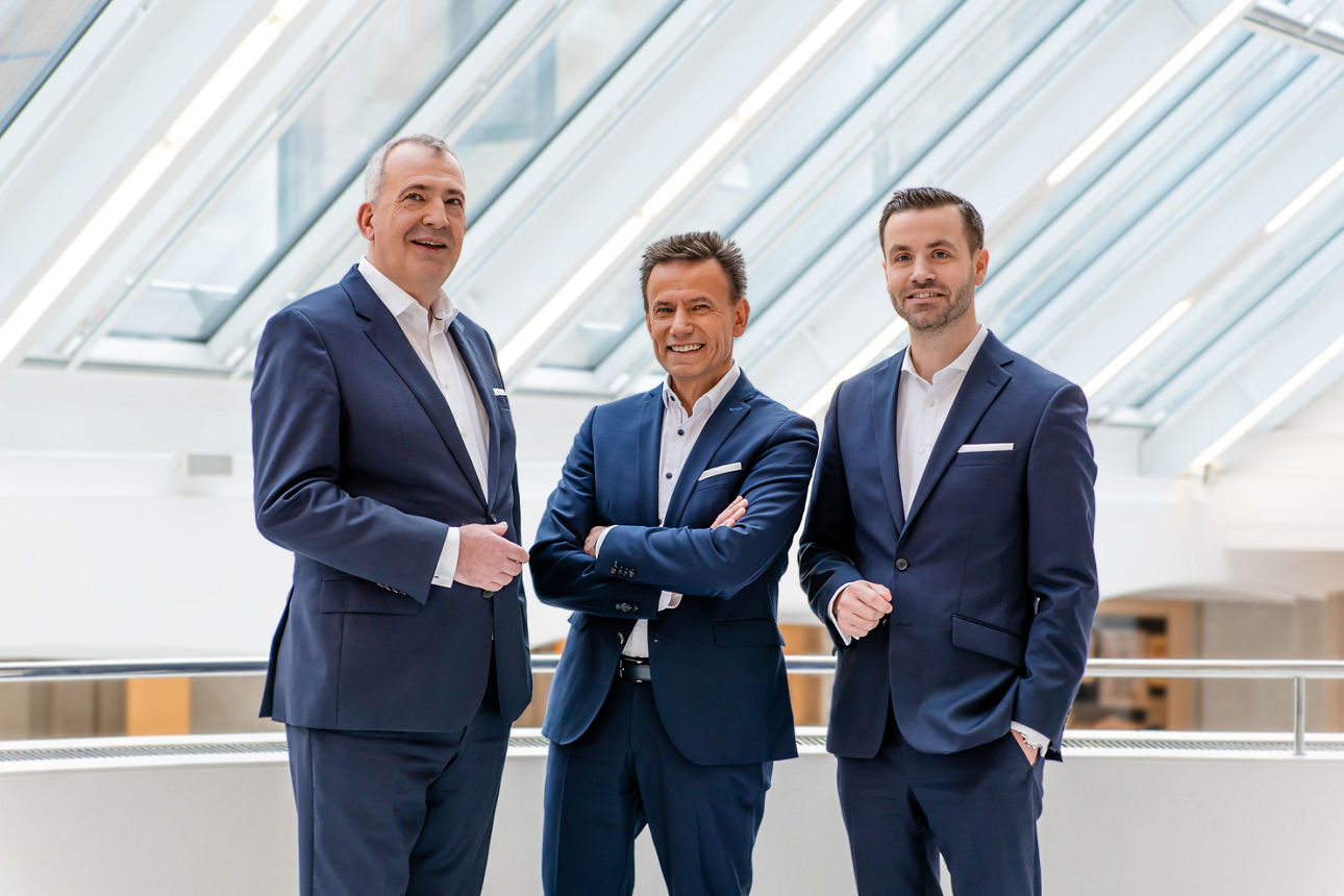 Stefan Schindler (Vorstandsvorsitzender), Thomas Lang (stv. Vorstandsvorsitzender) und Jakob Hauptmann (Vorstandsmitglied)