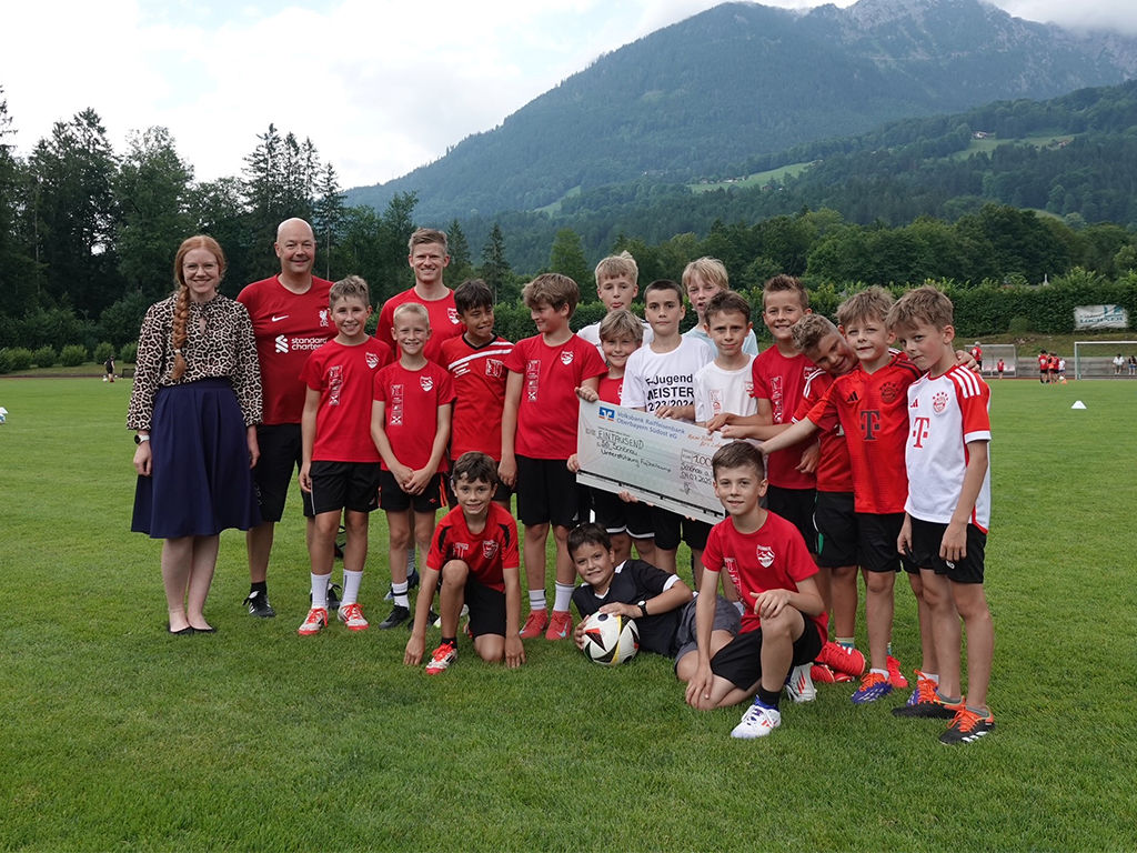 1.000 Euro für den Fußballnachwuchs der SG Schönau