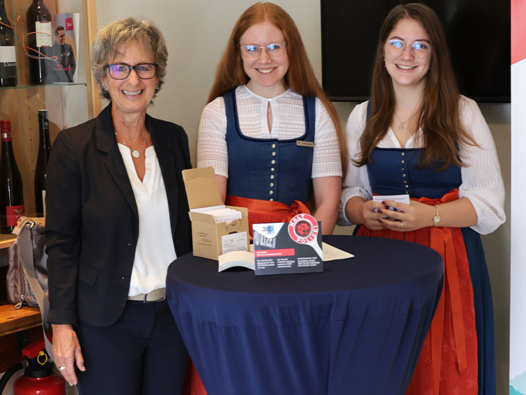 Unsere Kolleginnen beim Lug und Betrug Theater