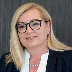 Annika Staubesand, Baufinanzierungs-Spezialistin