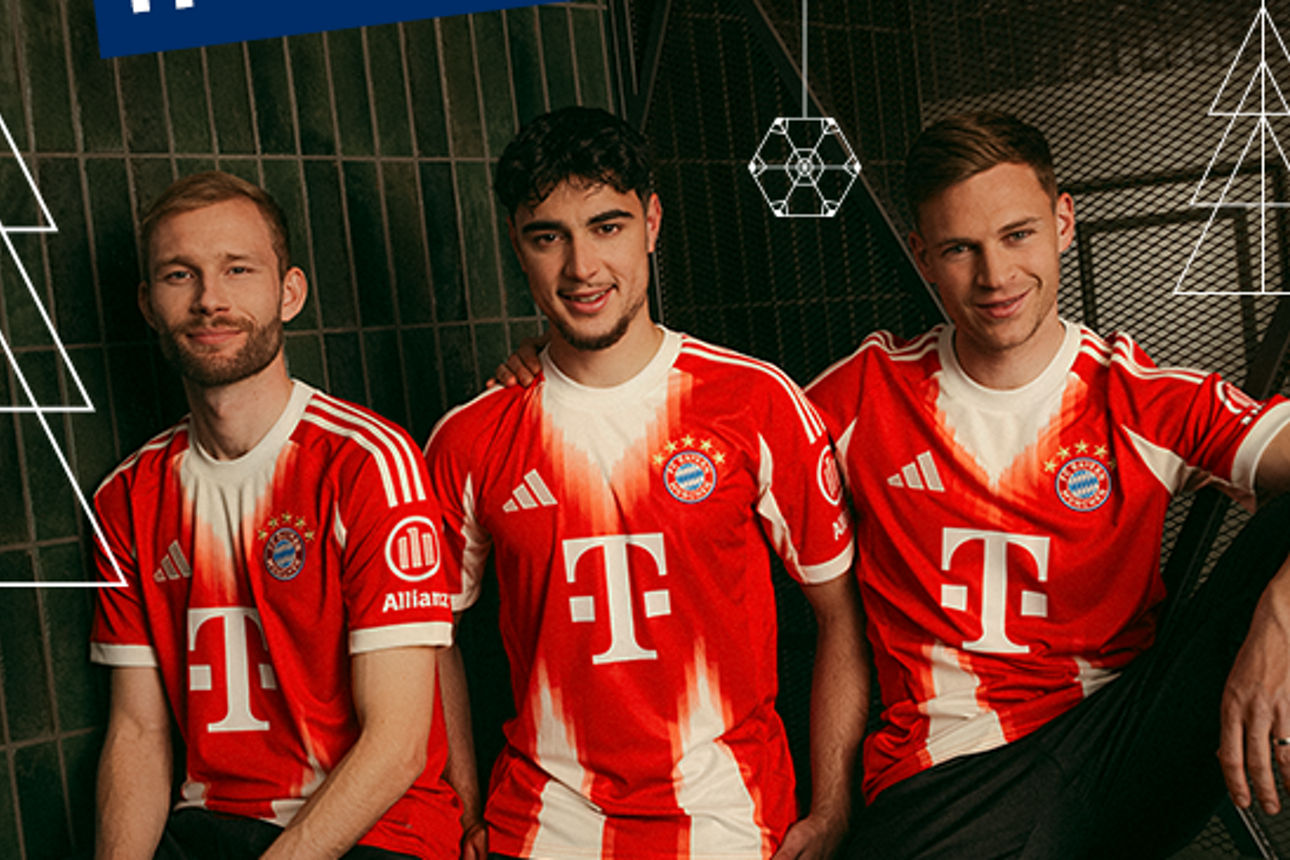 FC Bayern Spieler (Konrad Laimer, Alexander Pavlovic und Joshua Kimmich) mit Weihnachtsgruß.