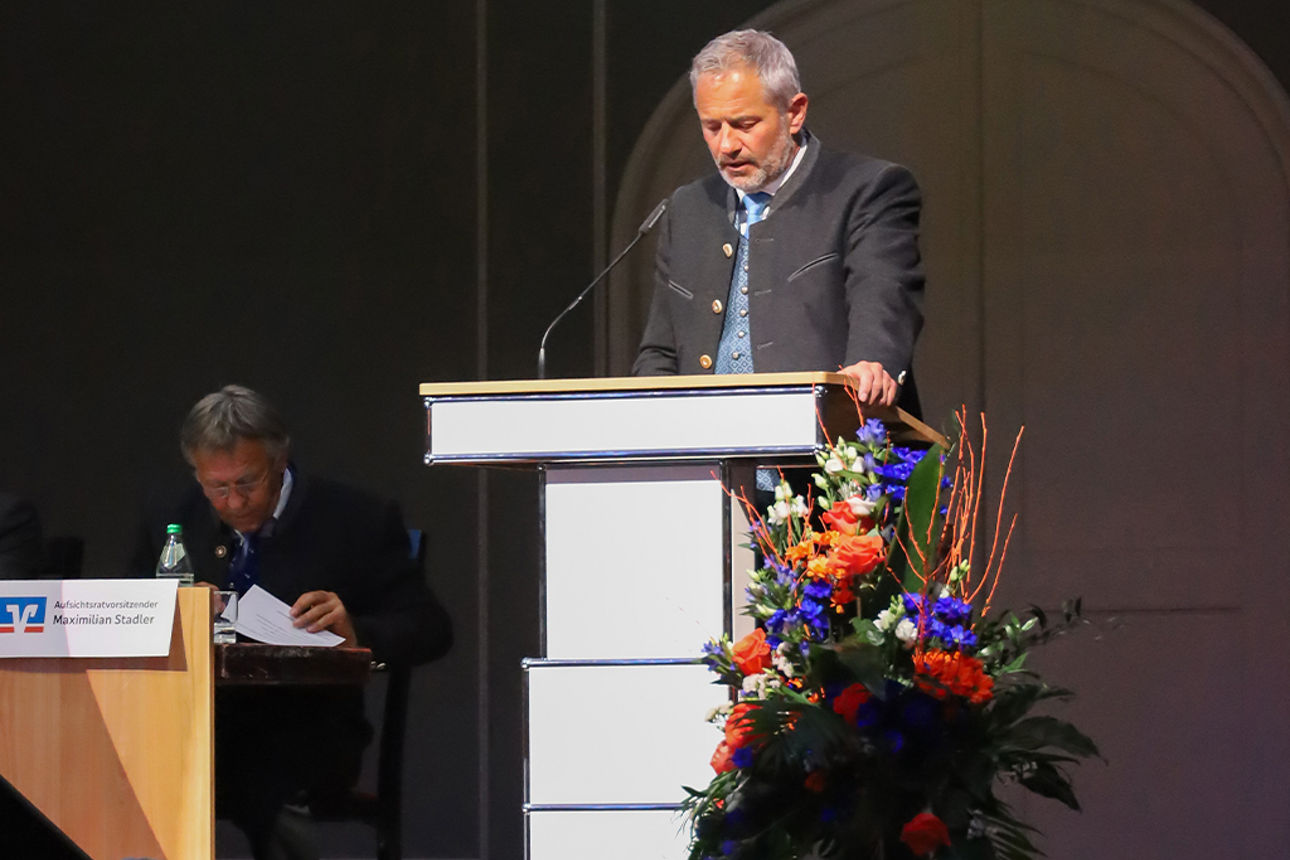 Bericht über das vergangene Geschäftsjahr von Vorstandsvorsitzenden Dir. Josef Frauenlob