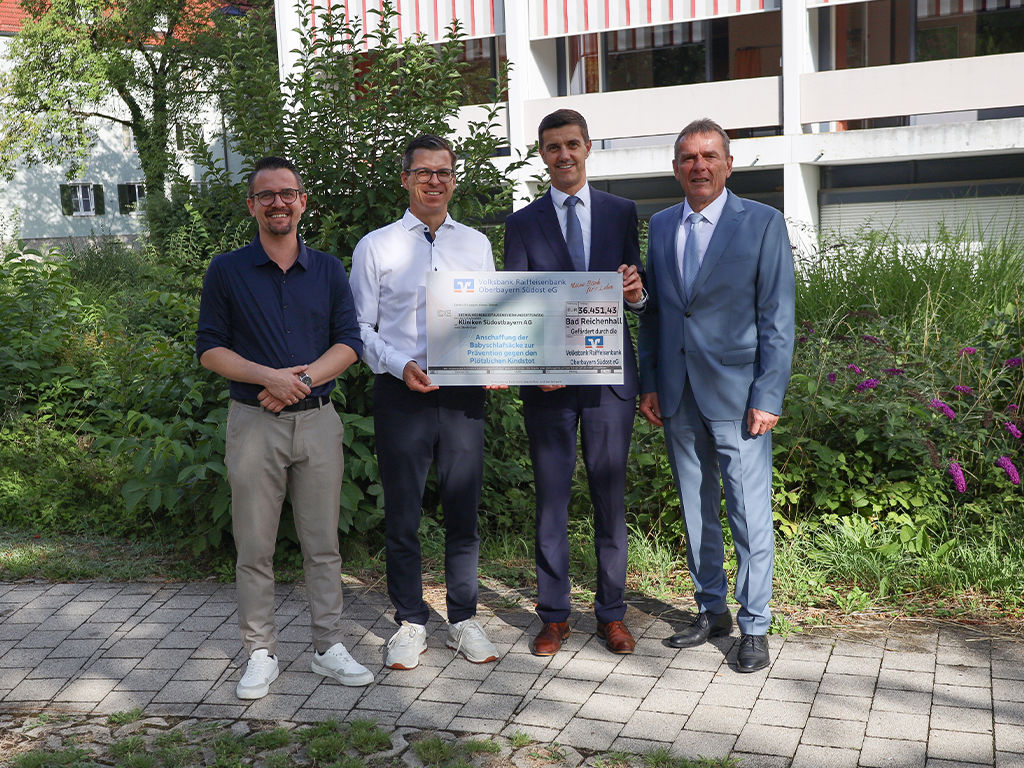 VR Bank spendet 36.450 Euro an Kliniken Südostbayern