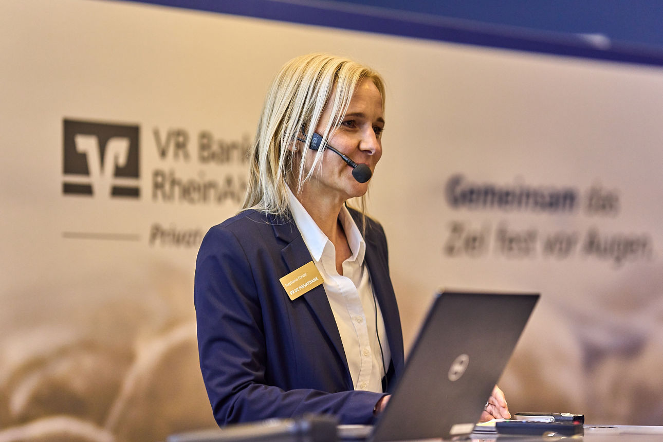 Women & Finance
