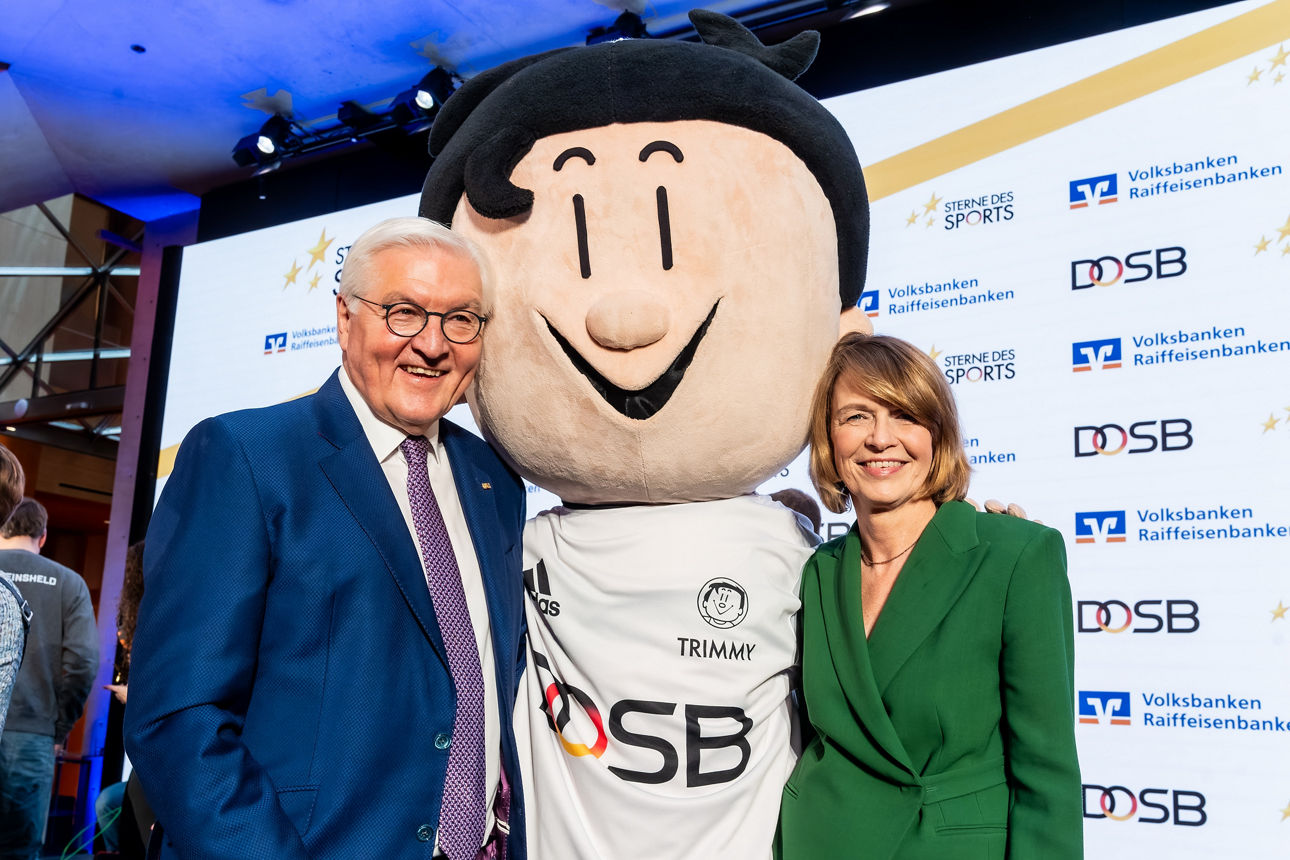 Frank-Walter Steinmeier, Bundespräsident der Bundesrepublik Deutschland, Trimmy, Maskottchen des DOSB, Elke Büdenbender, Ehefrau des Bundespräsidenten