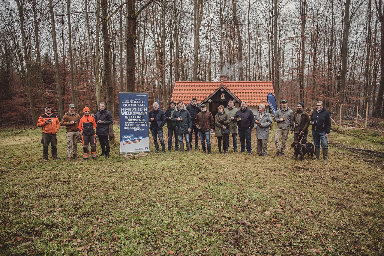 Gruppenbild der Baumpflanzaktion  im Heppenheimer Stadtwald bei Ober-Hambac