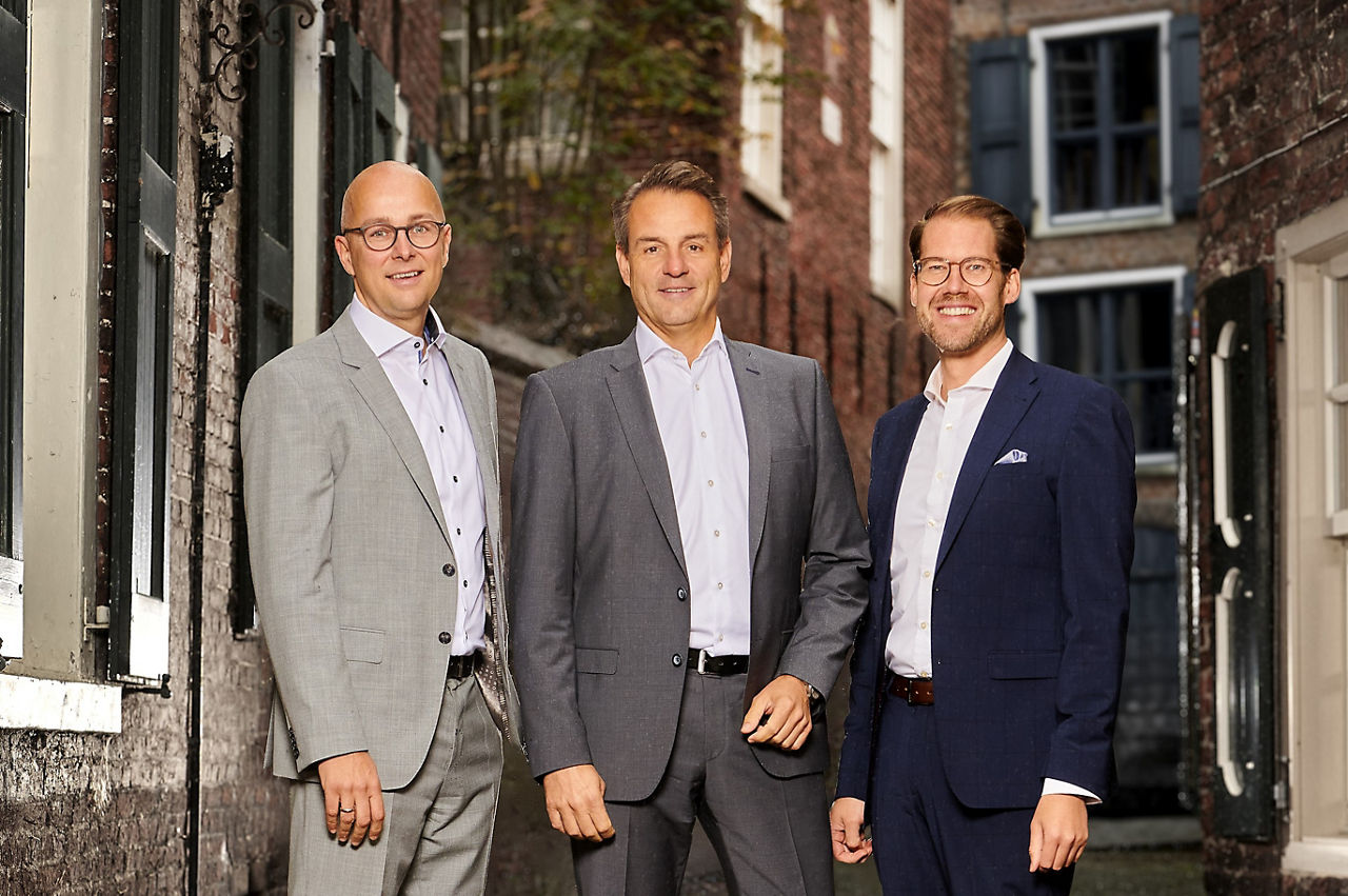 Der Vorstand der Ostfriesischen Volksbank: von links: Guido Mülder, Georg Alder (Vorstandsvorsitzender) und Thomas Lüken