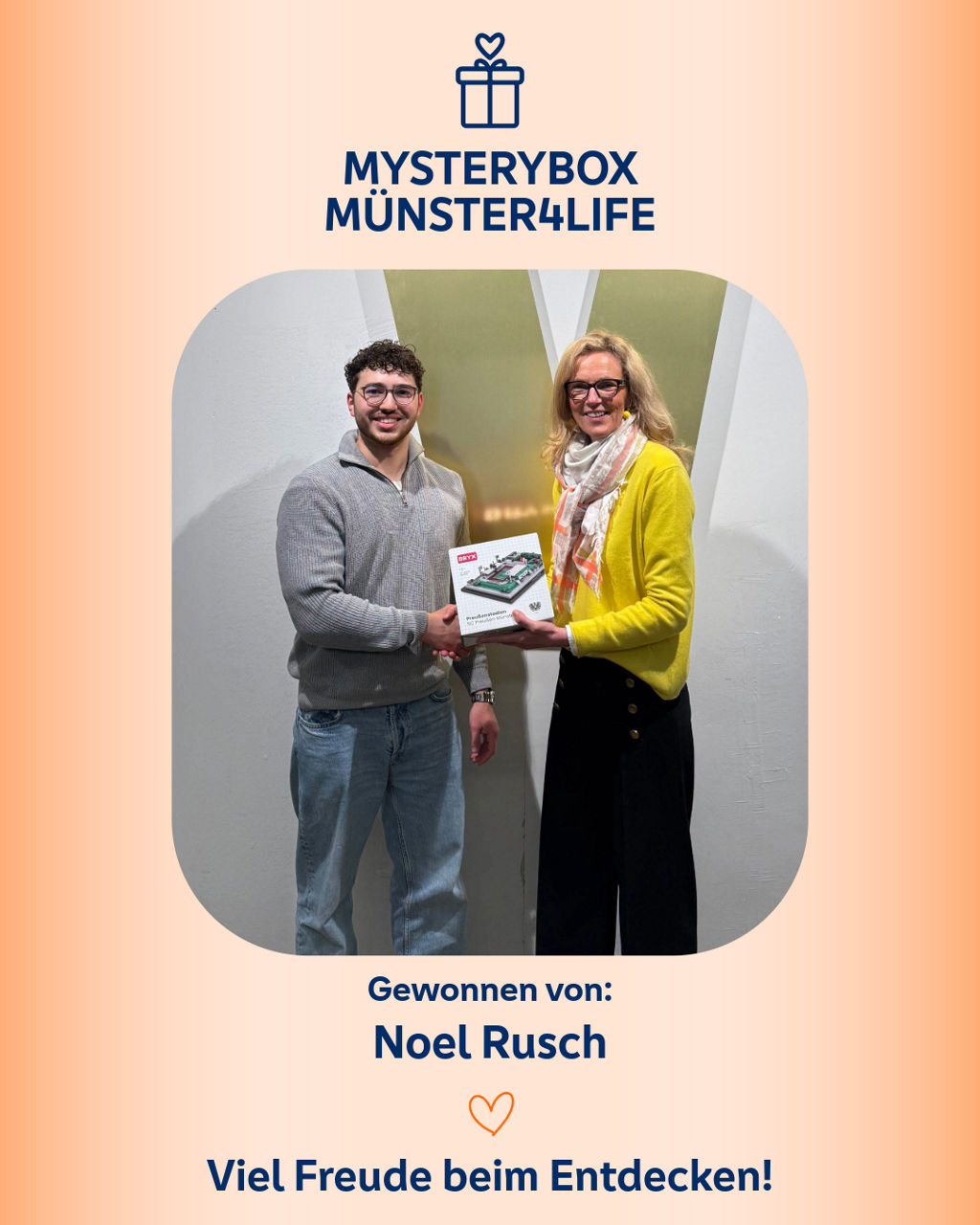 Aufnahme der Übergabe des Mysterybox von Münster4Life