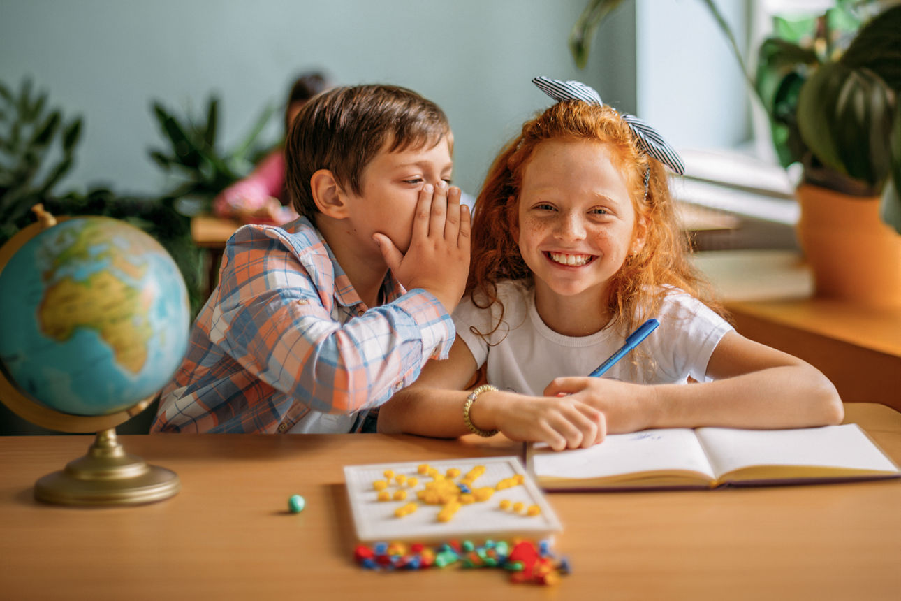 Schulkinder im Klassenzimmer