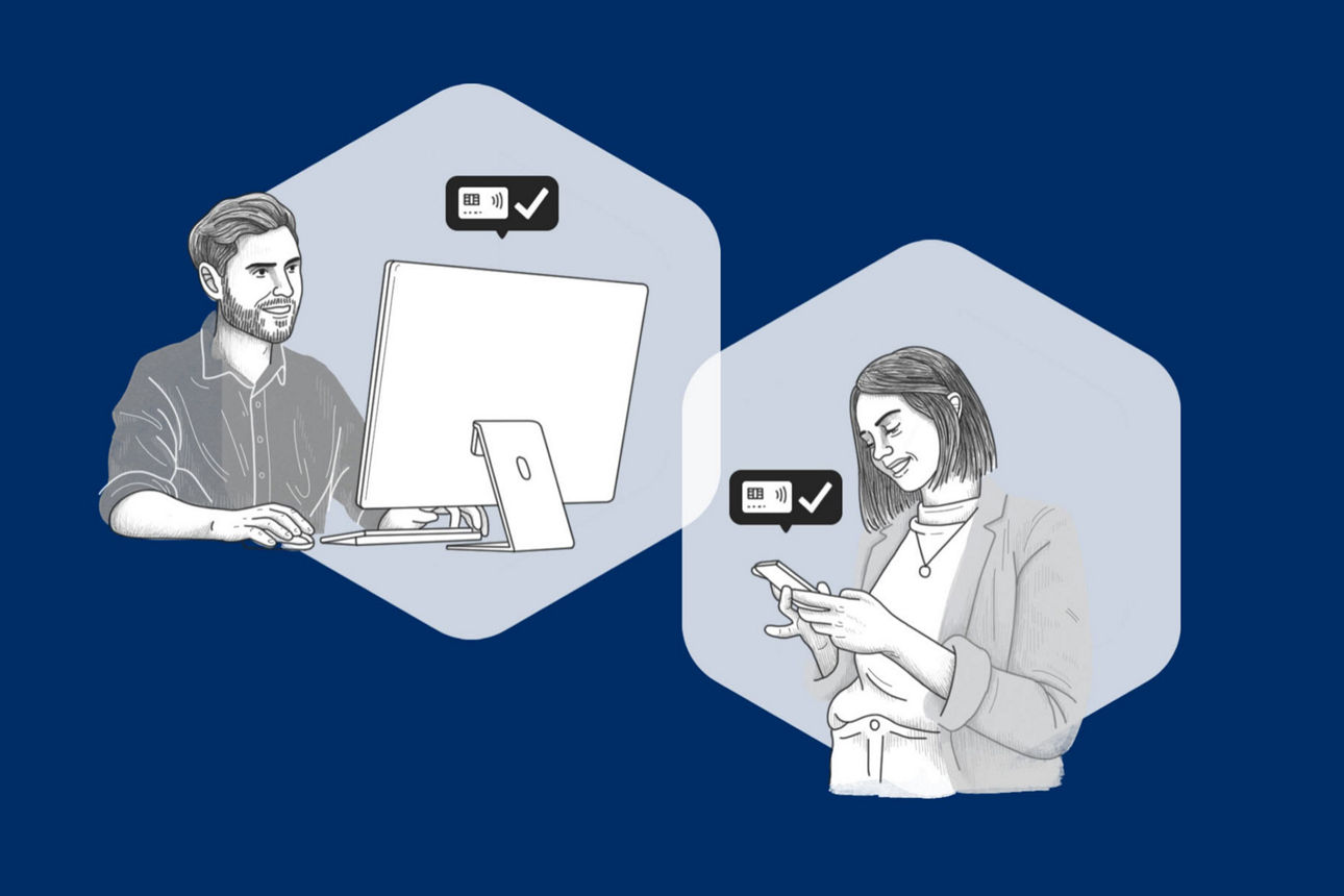 Zeichnungen von 2 Personen die am PC und Smartphone First Debit nutzen.