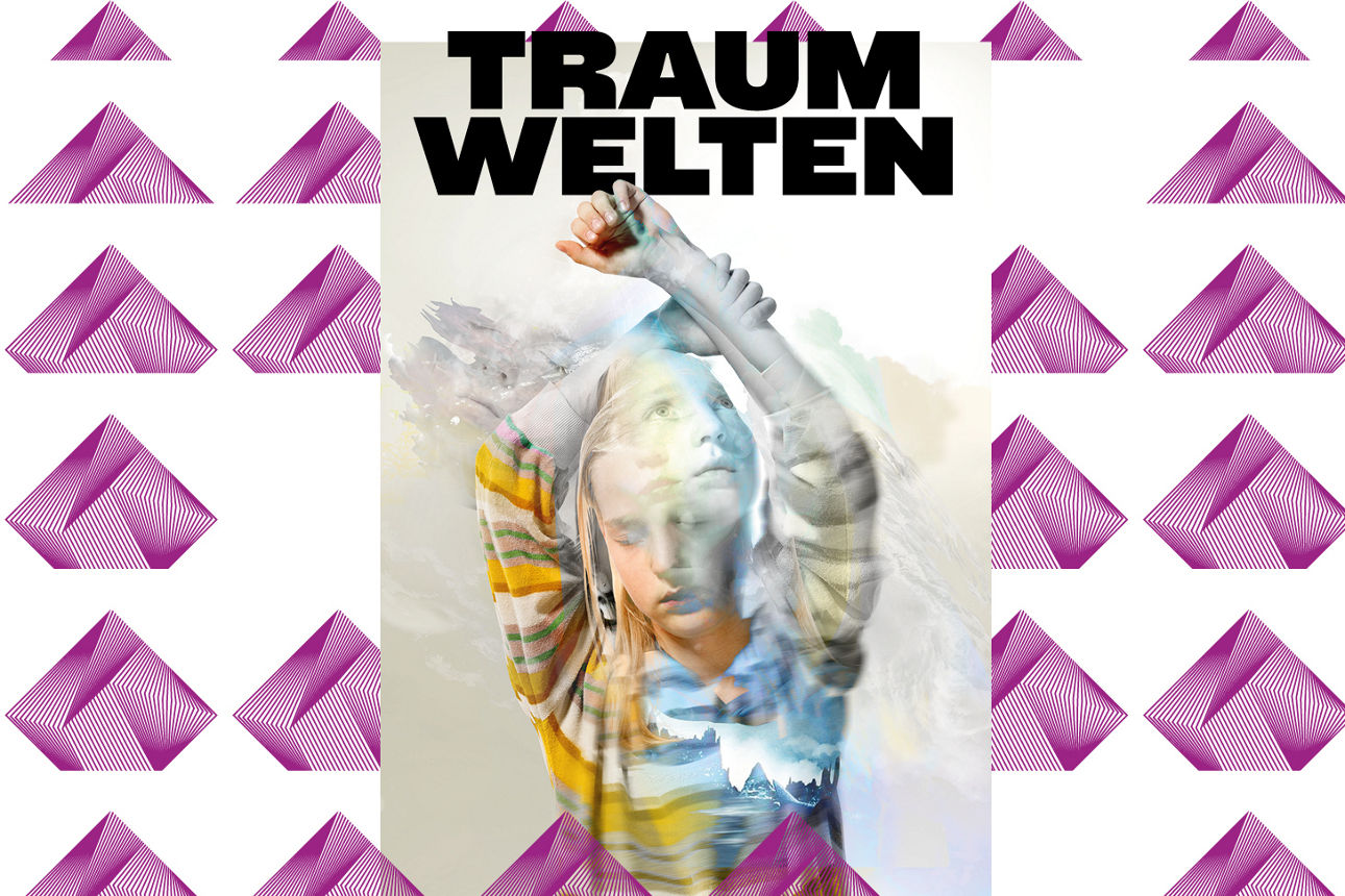 ein weitläufiges Meer unter klarem Himmel mit sanften Wellen