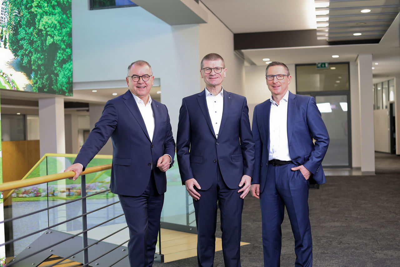Der Vorstand der VR-Bank Mittelfranken Mitte eG – Erwin Einzinger, Dr. Gerhard Walther und Richard Oppelt.