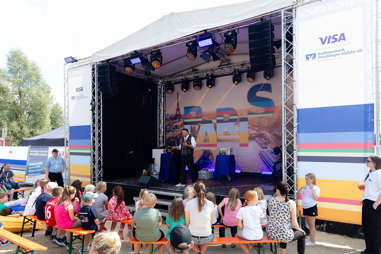 Zauberer auf der Bühne