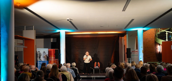 Publikumsansicht beim Erzählfestival
