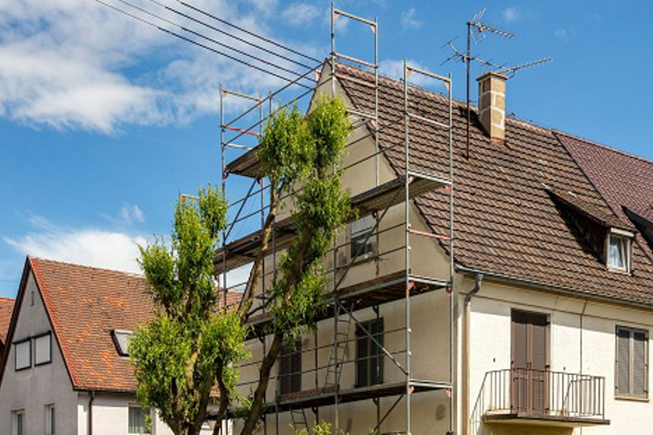Haus mit Baugerüst; Bildquelle: Bausparkasse Schwäbisch Hall