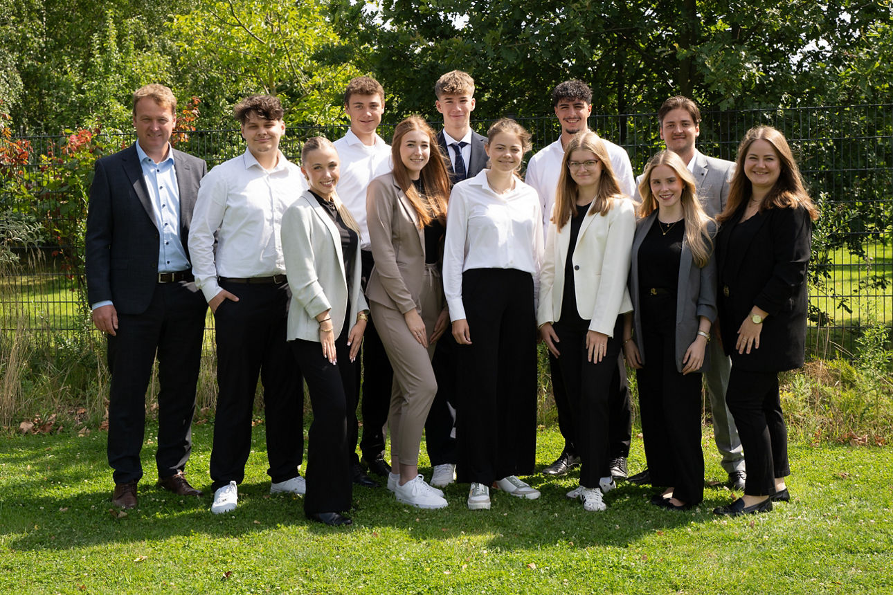 Zehn Nachwuchskräfte starten bei der Volksbank Rhein-Lippe