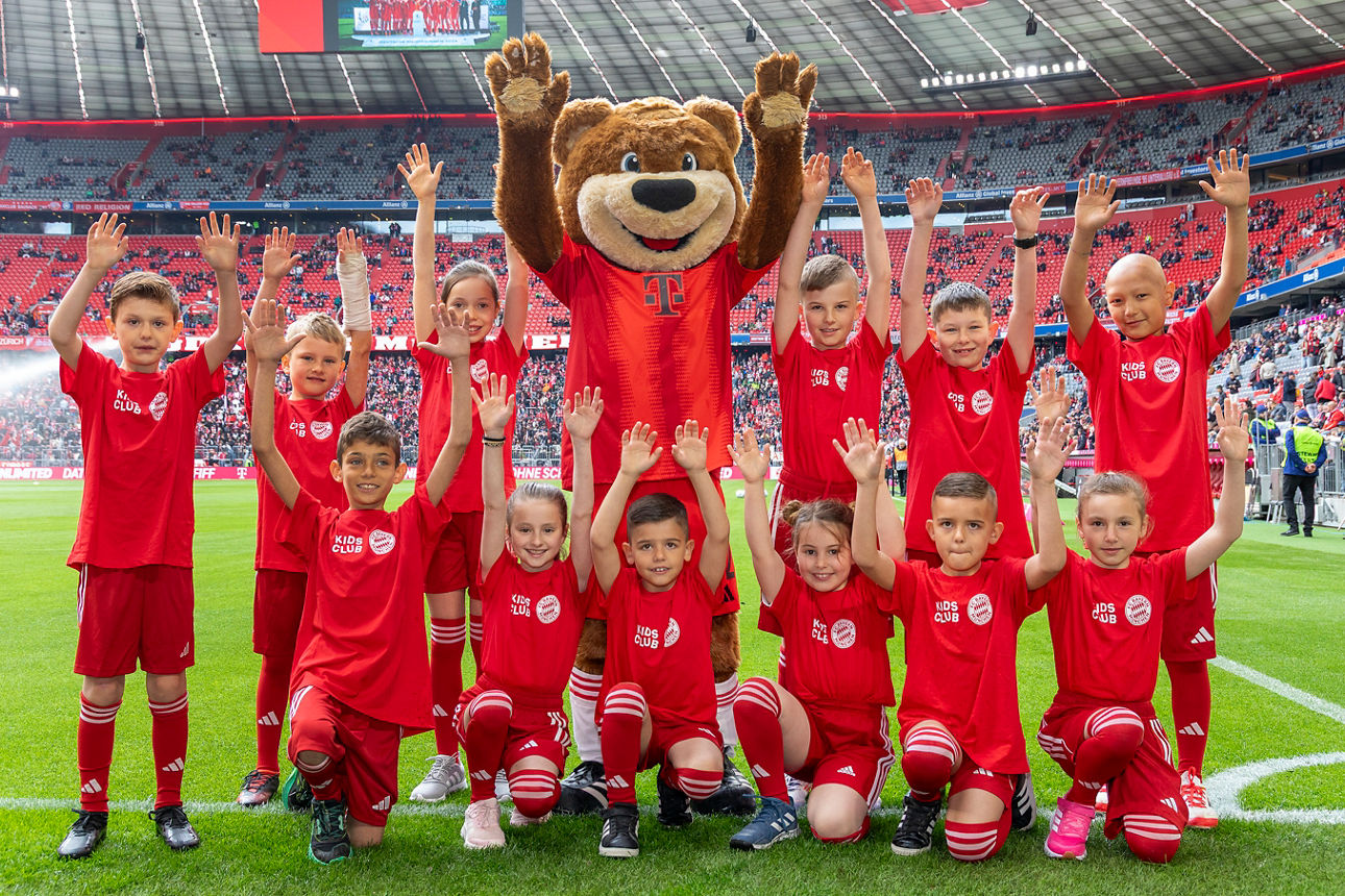 FC Bayern :  1. FSV Mainz 05  3 : 0 KidsClub