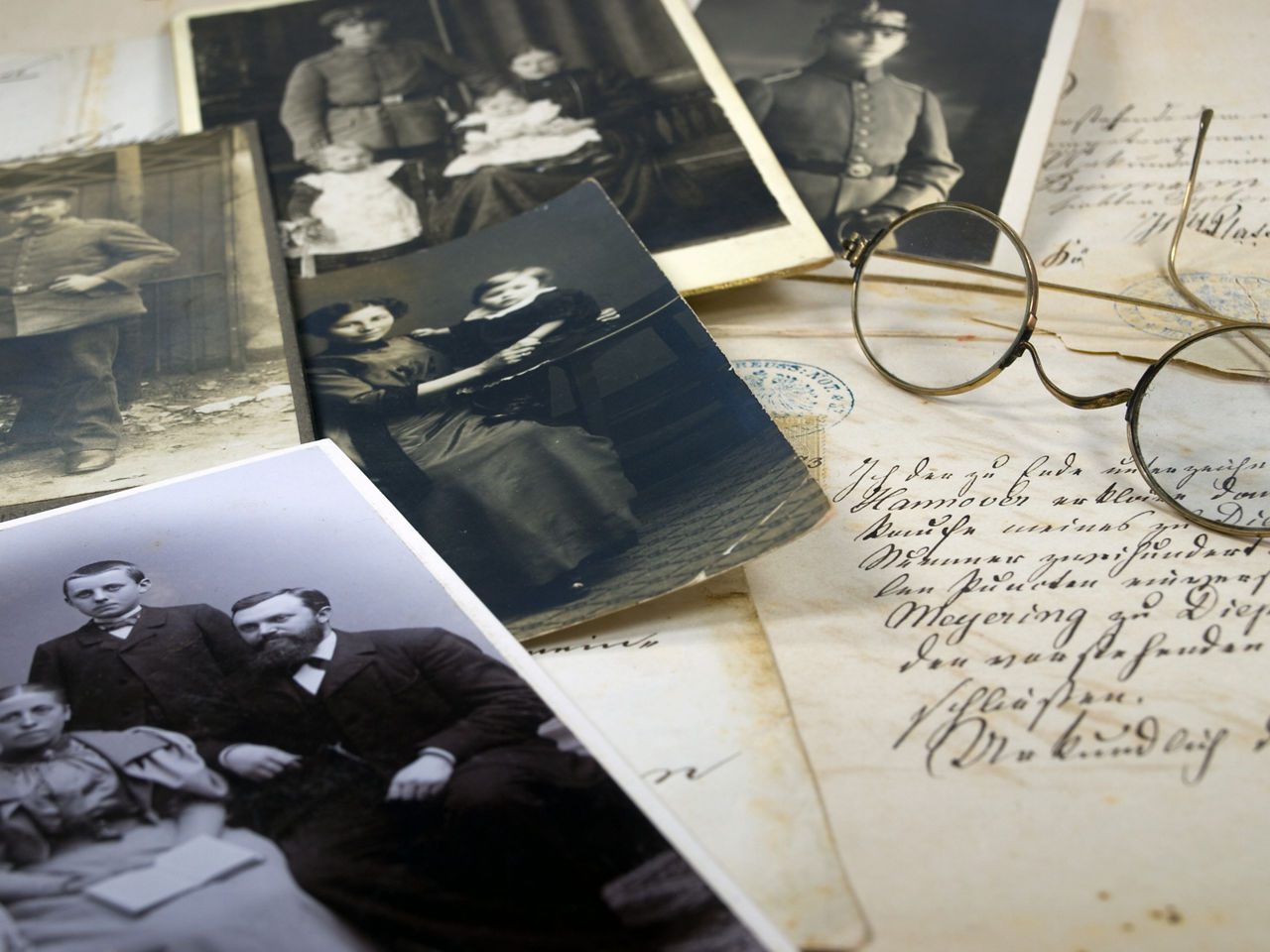 Alte Fotos und Briefe