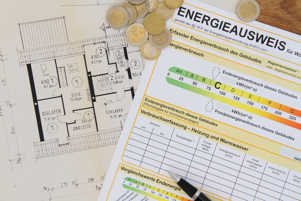 Energeiausweis und Grundriss