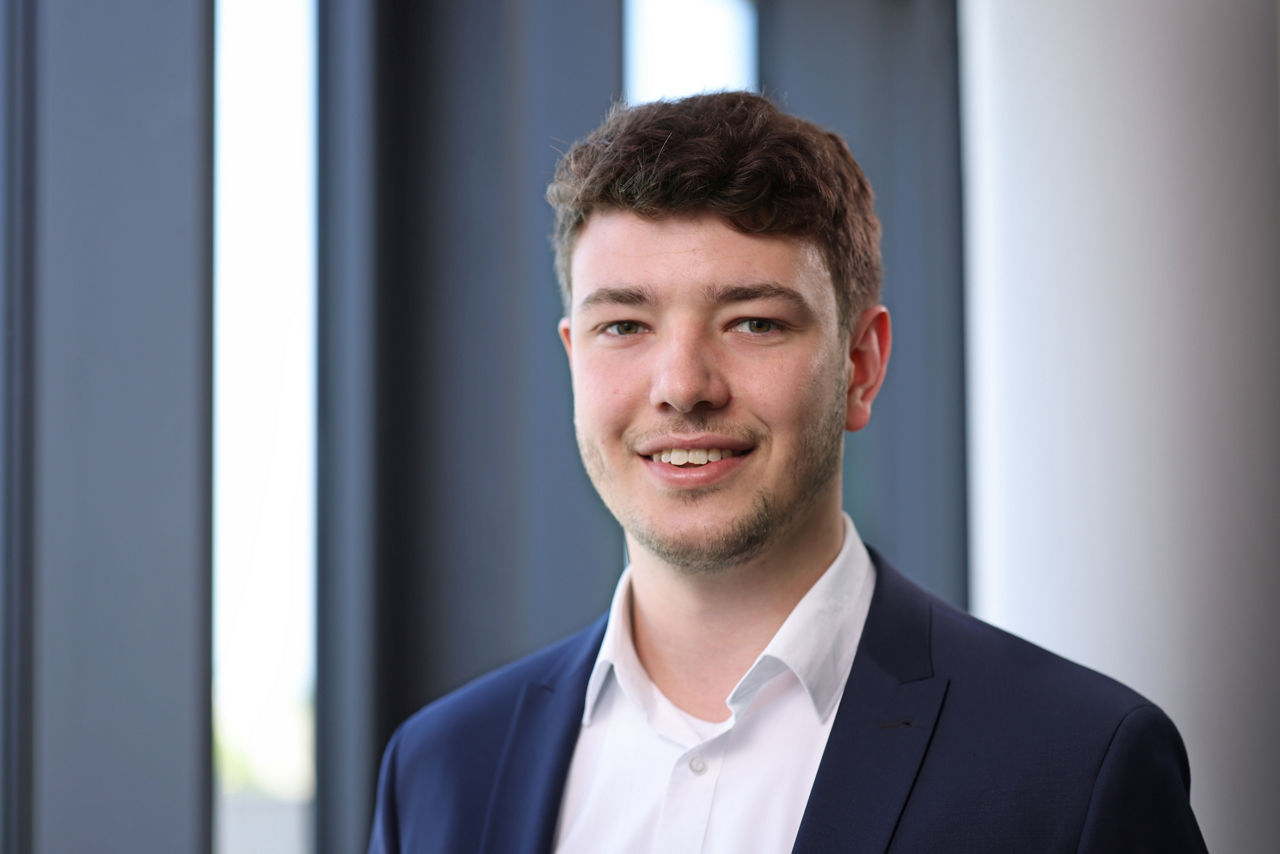 Thomas Adrian, Unternehmenskundenberater