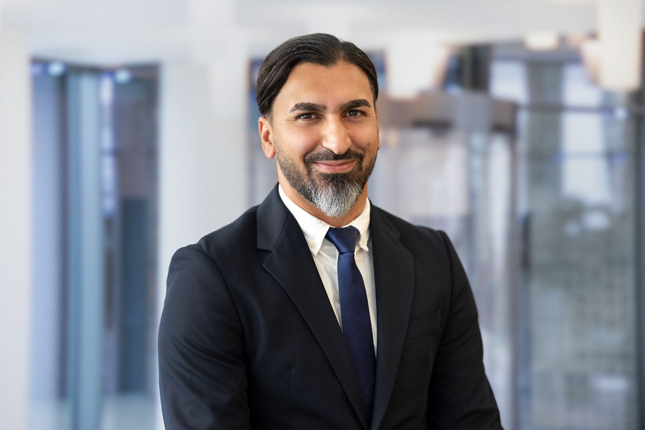 Portrait zeigt IMAXX-Mitarbeiter Aladin Ahmetovic