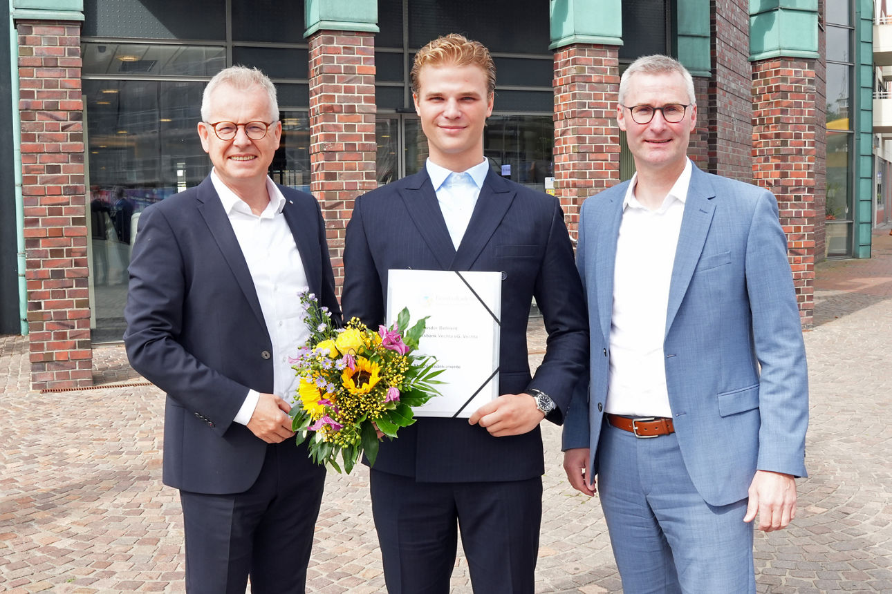 Vorstand Herbert Hermes, Alexander Behrent und Dr. Martin Kühling