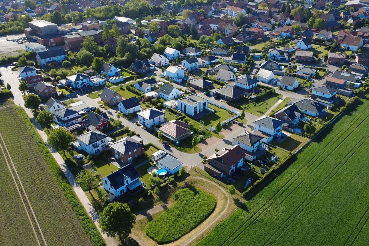 Drohnenaufnahme vom Baugebiet "Alpeblick" in Algermissen