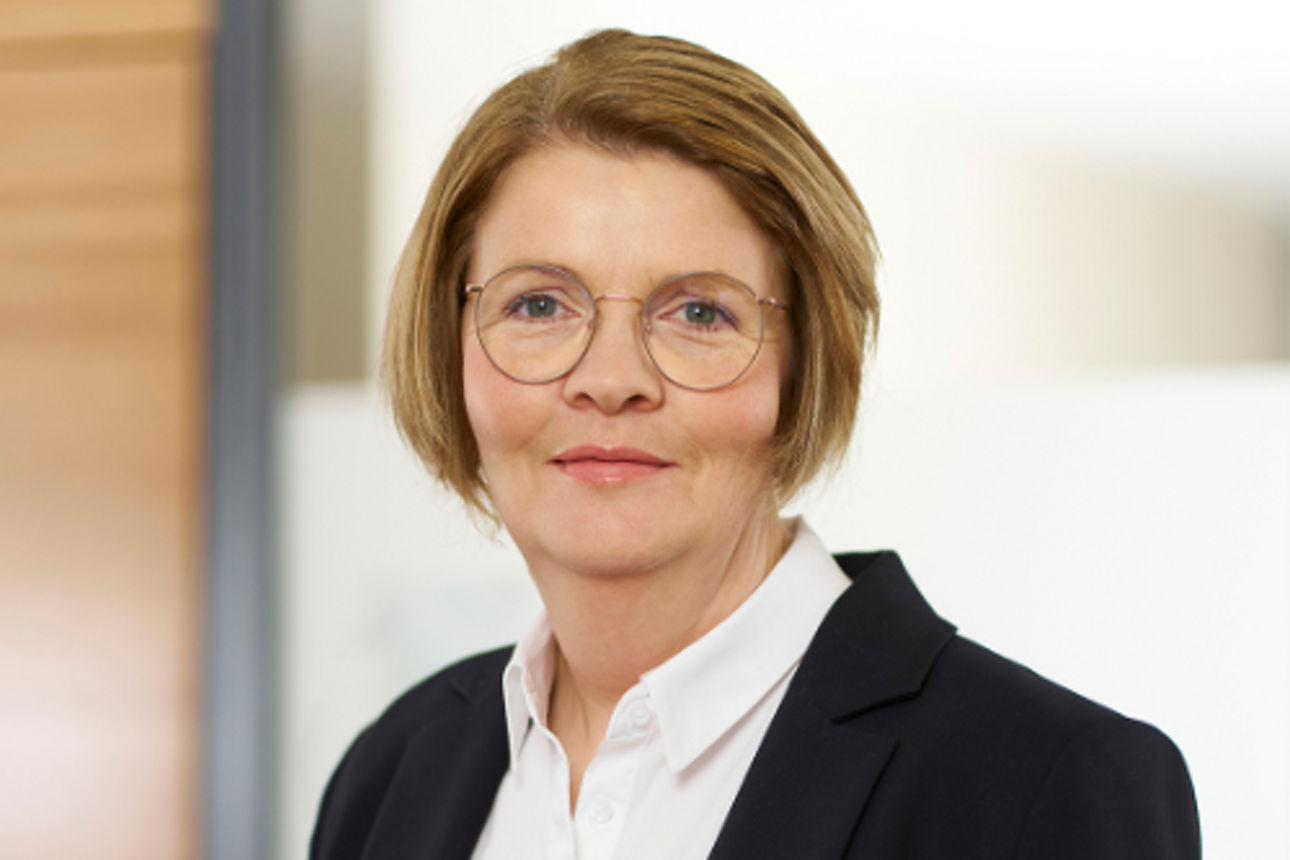 Darstellung unserer Mitarbeitenden Birgit Altmiks