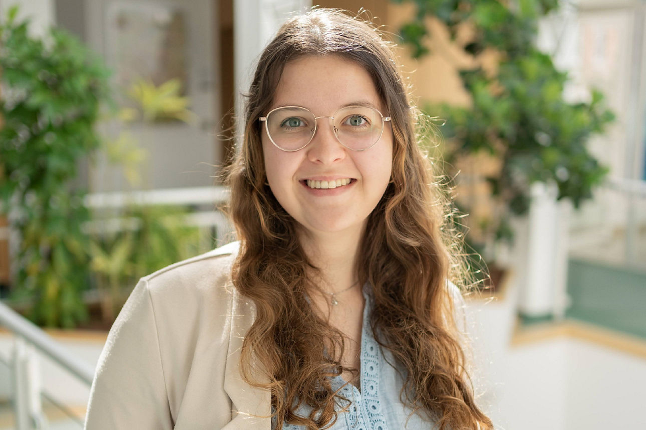 Text Miriam auf einem weißen Hintergrund