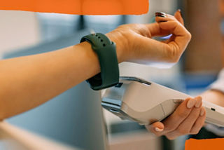 Kontaktlos bezahlen mit Smartwatch Kontaktlos bezahlen mit Smartwatch