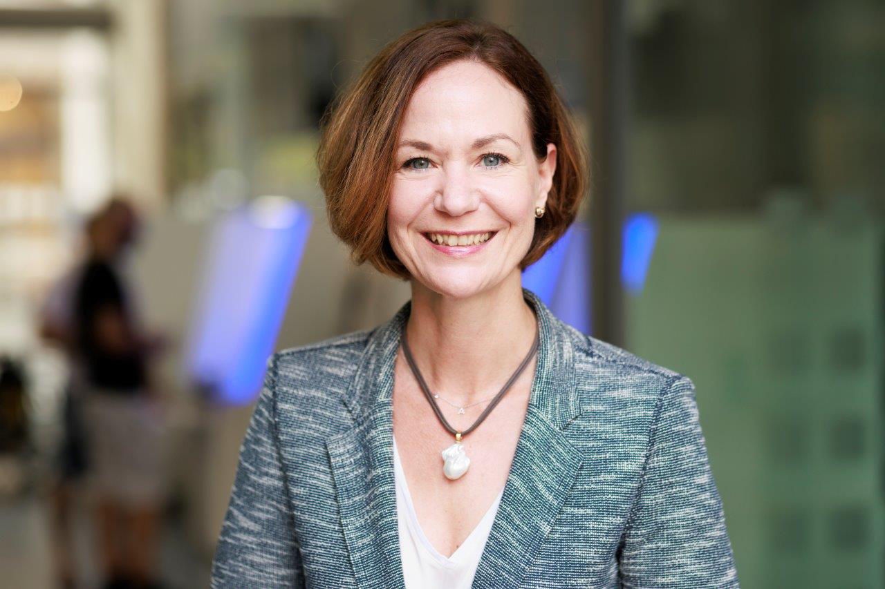 Astrid Stevens Finanzierungsspezialistin und Finanzierung von Immobilienprojekten Real Estate Finance Manager 