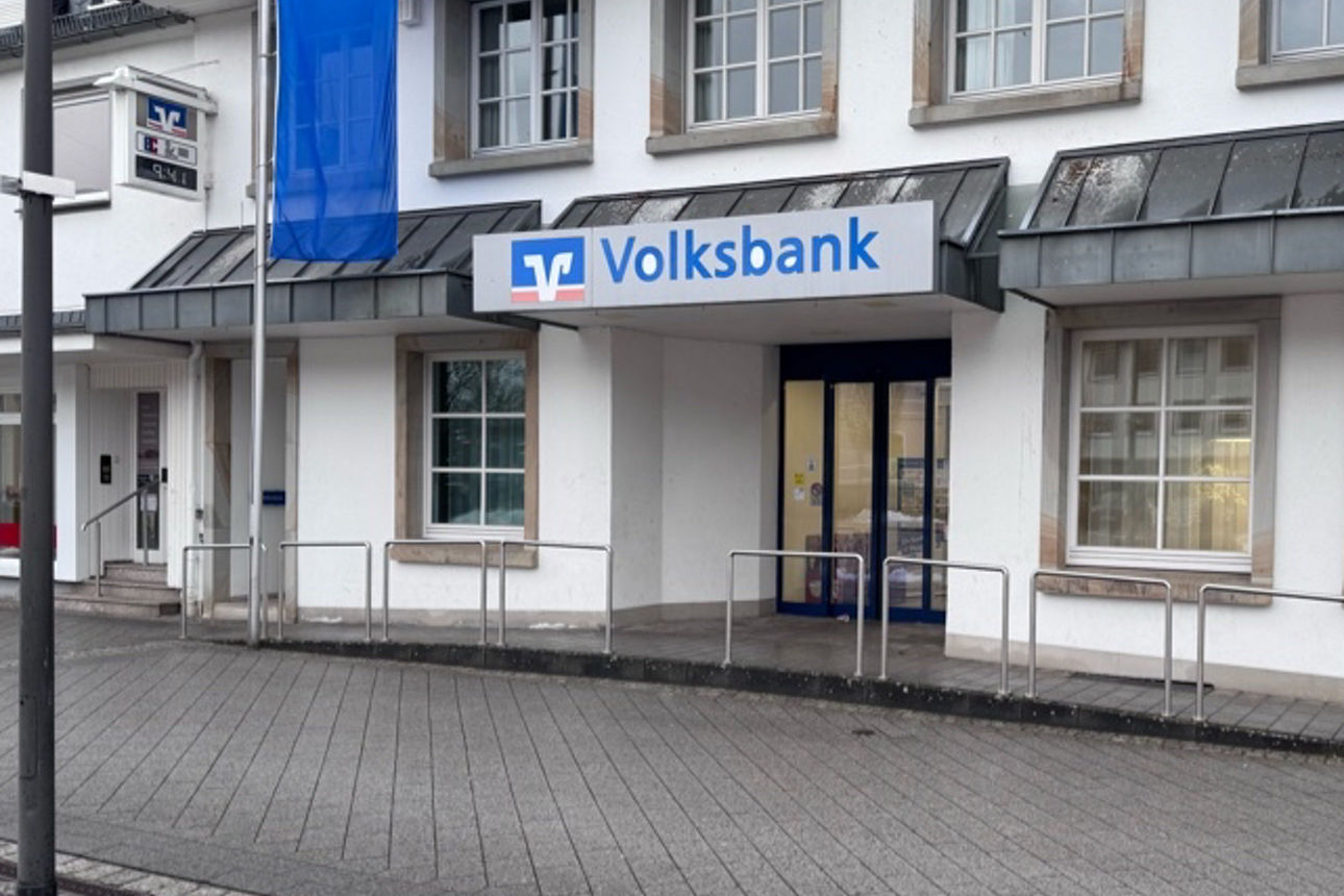Nebeneingang der Volksbank in Belecke