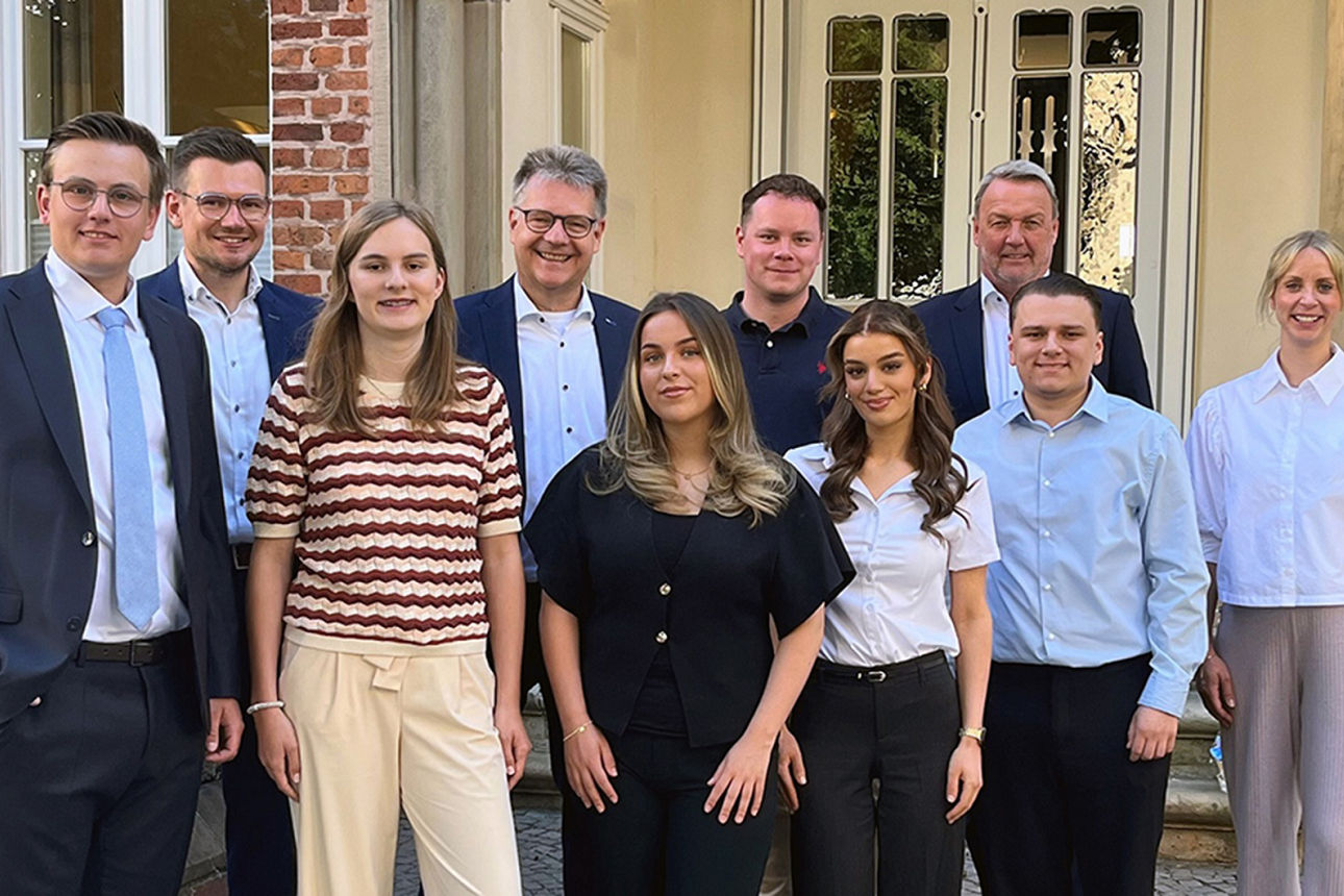 Unsere neuen Azubis 2026 - Gruppenfoto