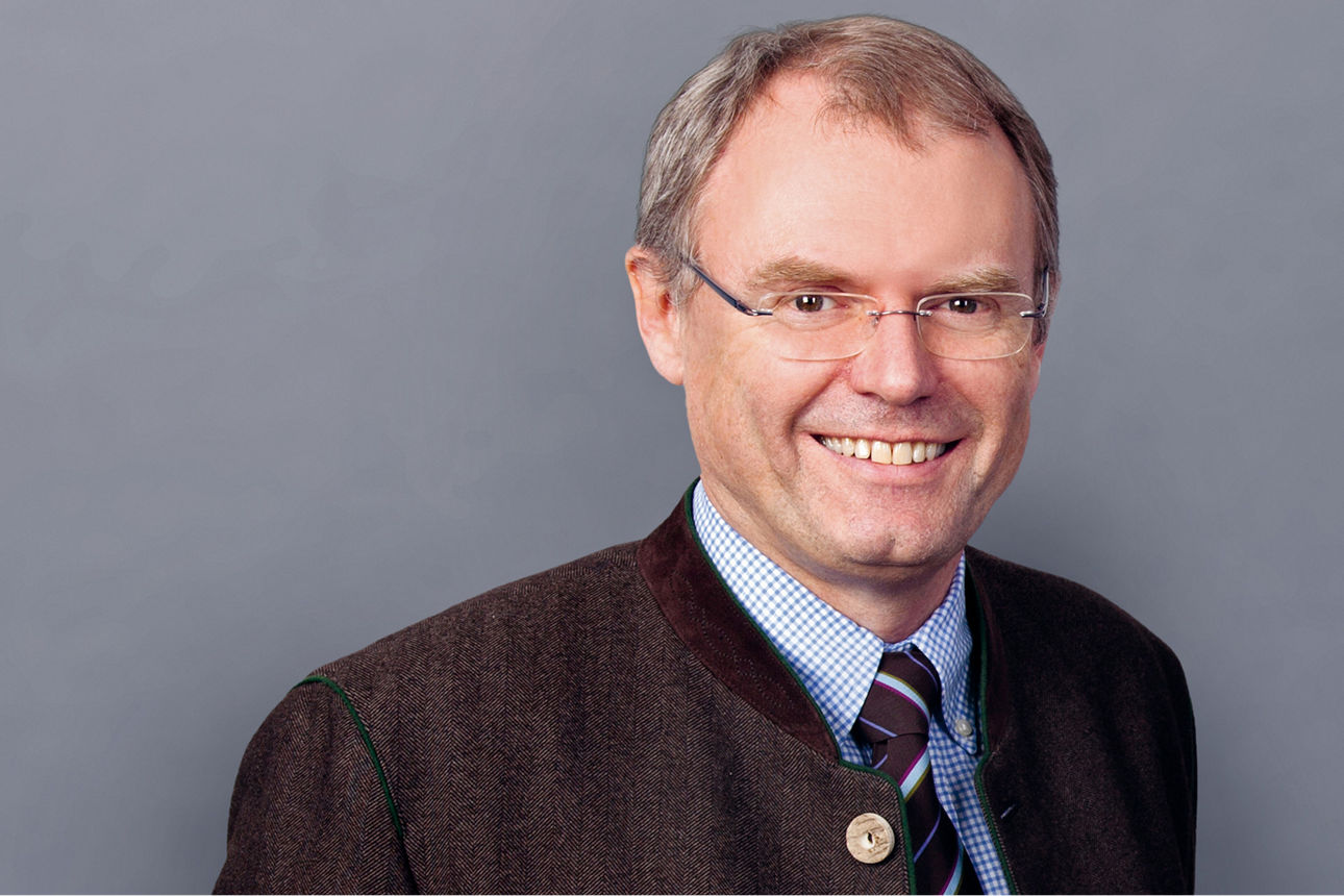 Stiftungsrat Prof. Dr. Josef Stadler, Vorsitzender (Bild)