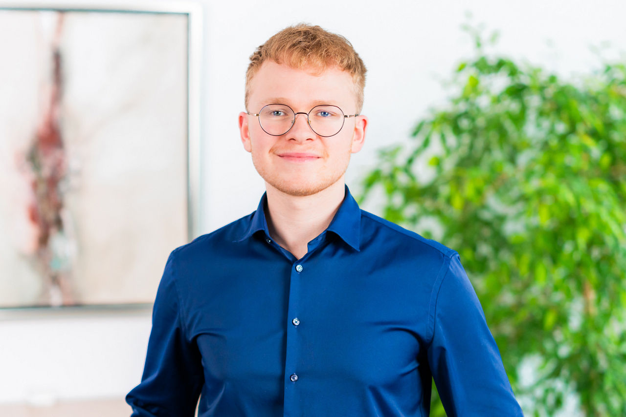 Porträtfoto von Julien Börsch