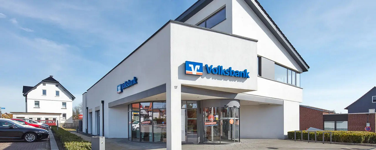 Die Geschäftsstelle der Volksbank BRAWO in Sickte. Copyright: Sven Otte Fotografie