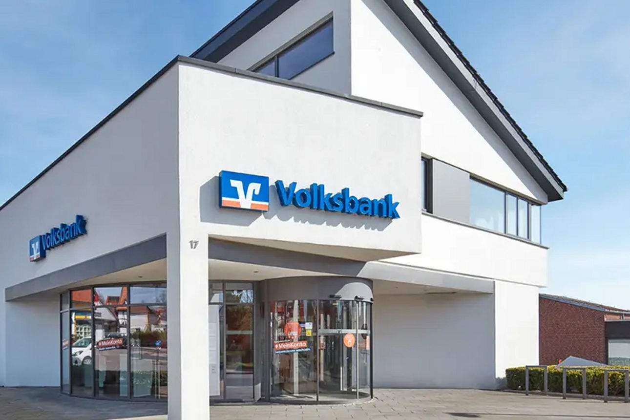 Die Geschäftsstelle der Volksbank BRAWO in Sickte. Copyright: Sven Otte Fotografie