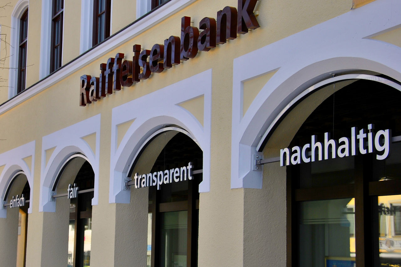 Bankgebäude Holzkirchen