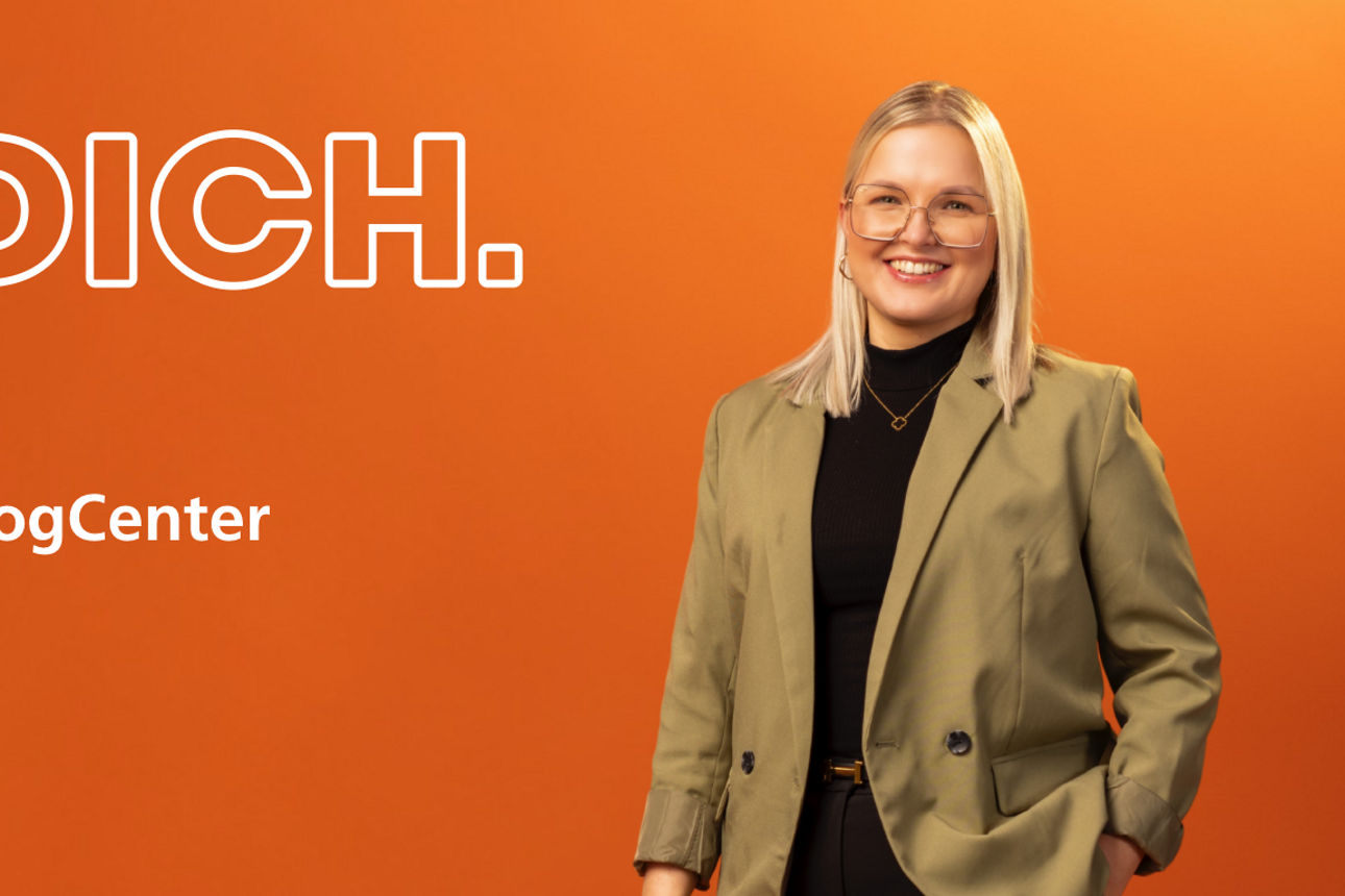 Banner Stellenanzeige KundenDialogCenter (Bild Mitarbeiterin Melissa Musial)