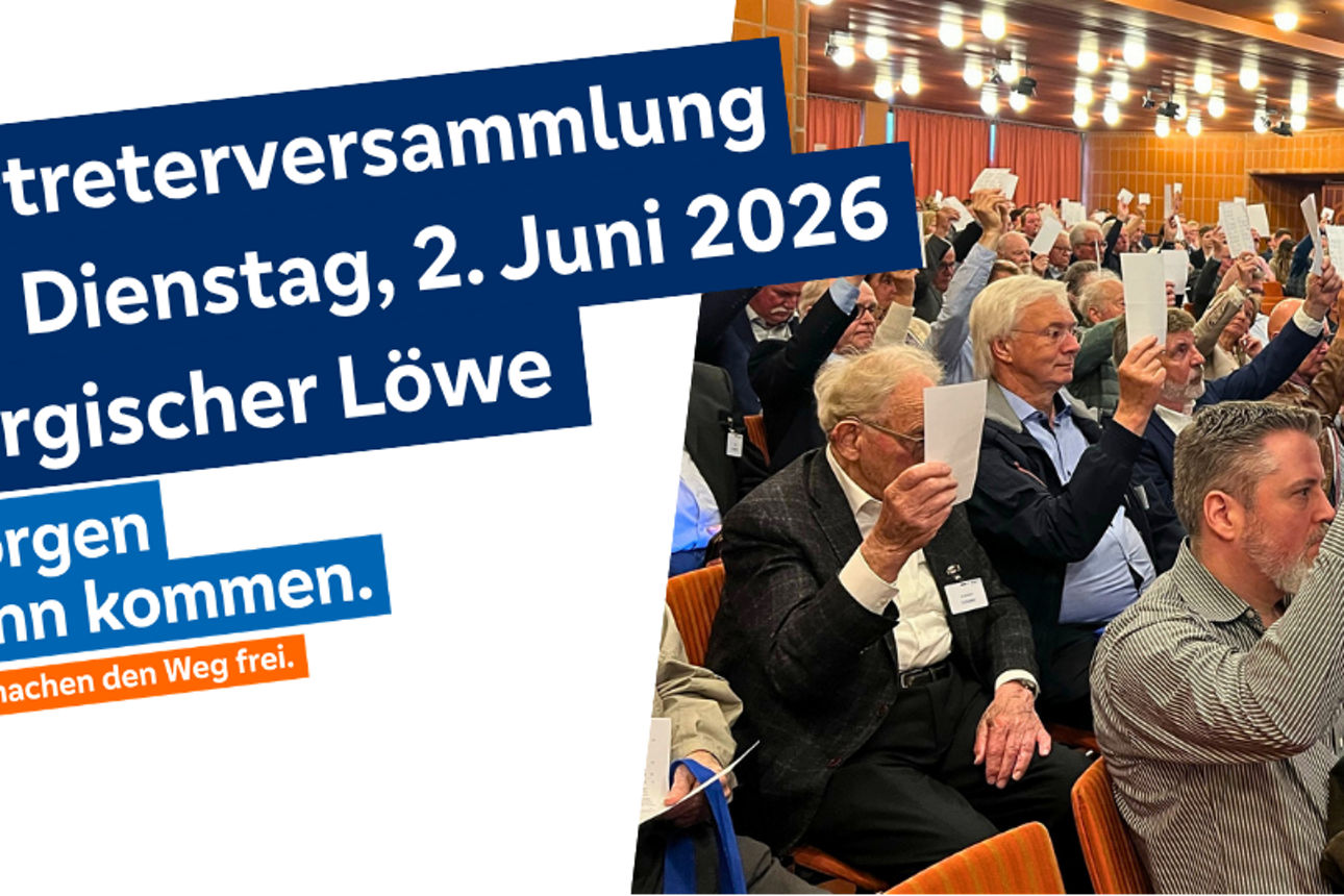 Foto: Stimmabgabe einiger Personen per Hand - Text: Vertreterversammlung am Dienstag, 2. Juni 2026 Bergischer Löwe