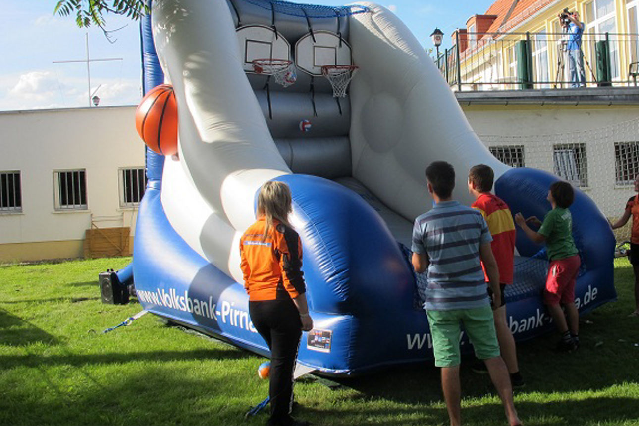 Hüpfburg Basketball-Play