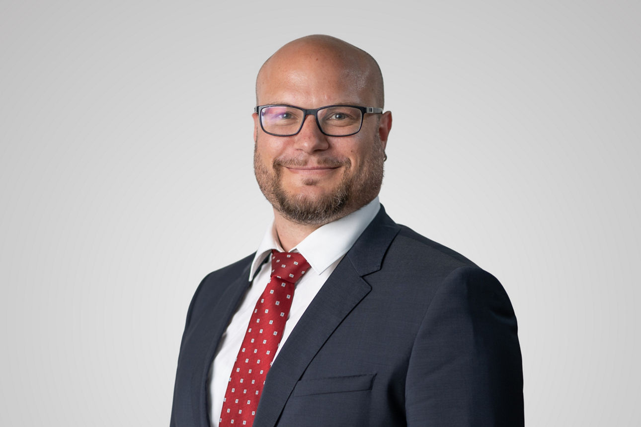 Stefan Bauer