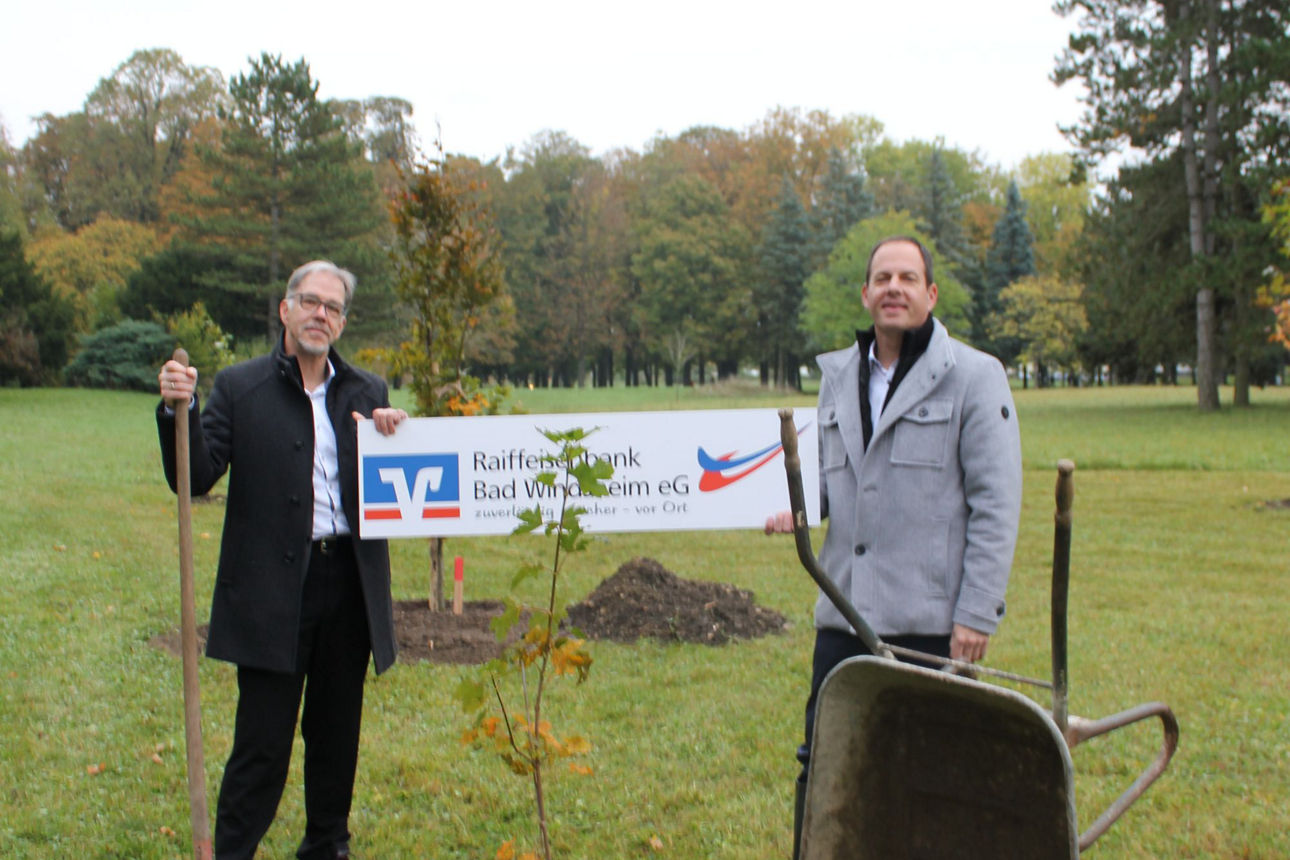 Baumpflanz-Challange im Kurpark: Wir setzen ein grünes zeichen!