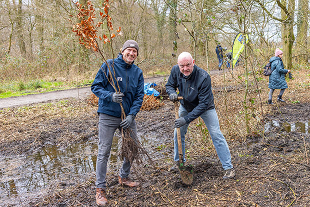 Baumpflanzaktion in CR Bladenhorster Busch_00050