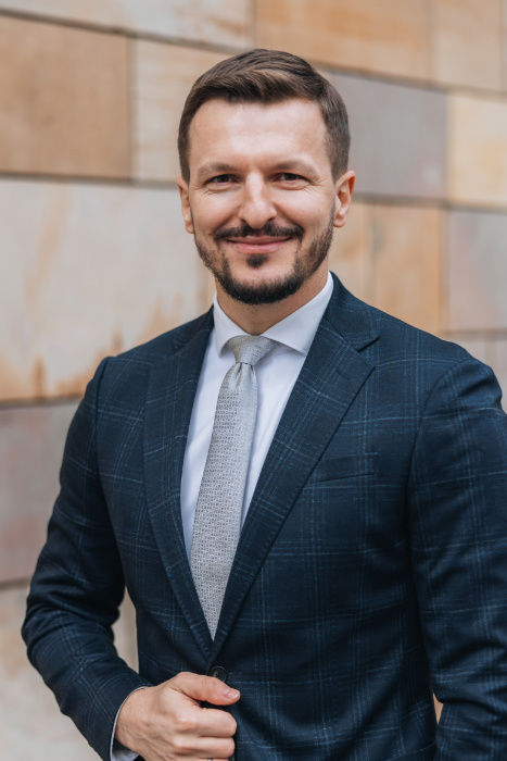 Flakron Berisha Private Banking Berater